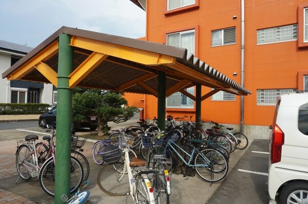 建物設備(駐輪場)