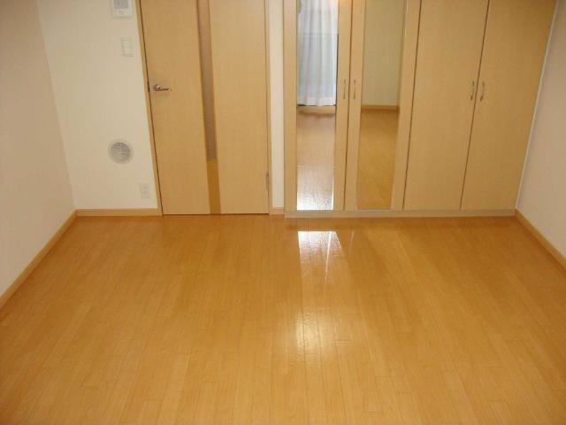 物件内観写真9　(洋室)