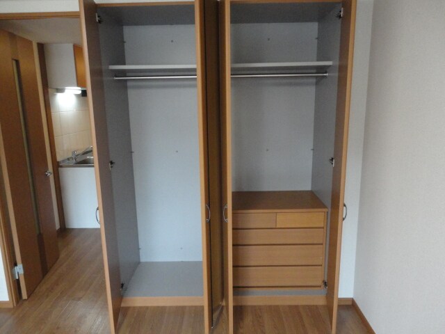 物件内観写真11　(収納)