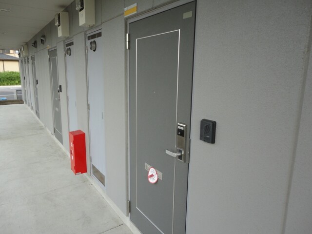 物件内観写真17　(玄関)