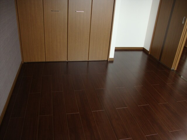 物件内観写真11　(洋室)