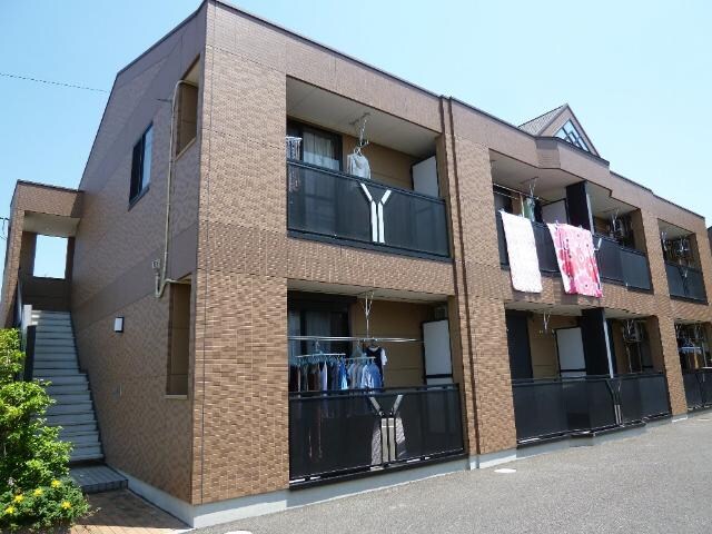 物件外観写真2　(外観写真（昼）)