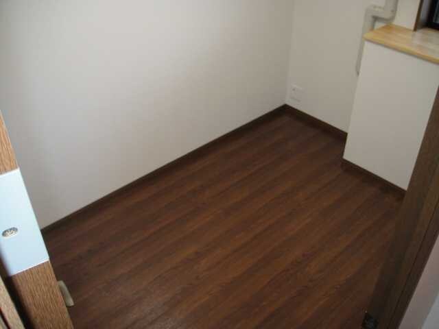 物件内観写真12　(洋室)