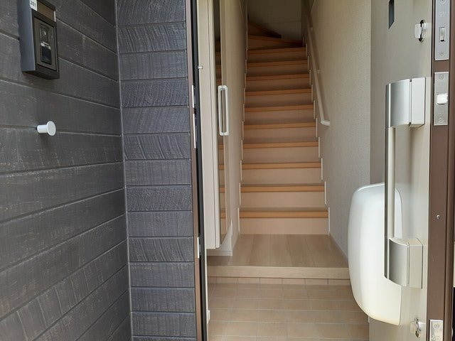 物件内観写真14　(シンプルで使いやすい玄関です)