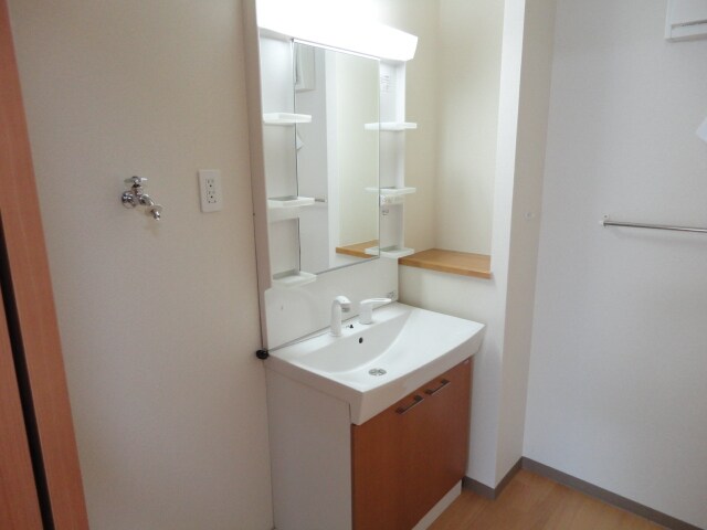 物件内観写真28　(洗髪洗面化粧台)