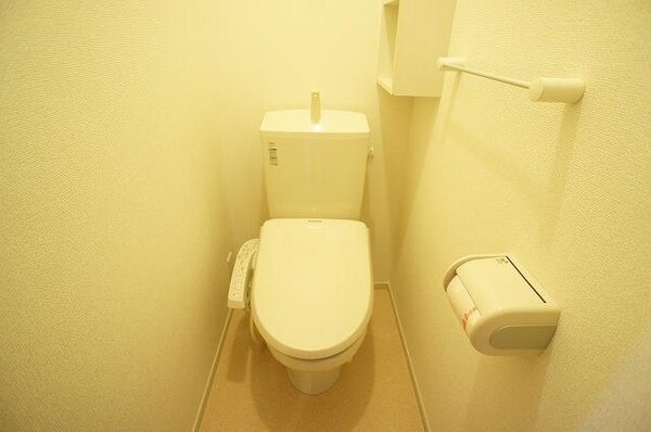 トイレ(清潔感のあるトイレです)