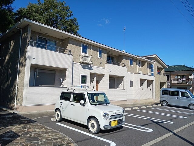 物件外観写真1　(きれいな外観です)