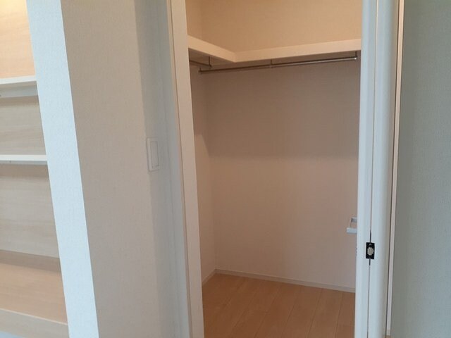 物件内観写真15　(便利な収納スペースです)
