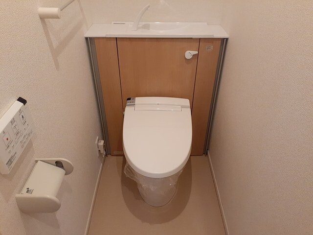 物件内観写真14　(シンプルで使いやすいトイレです)