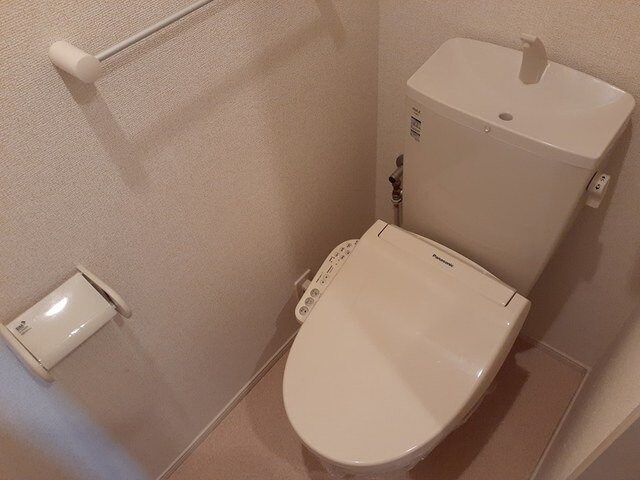 物件内観写真13　(落ち着いたトイレです)