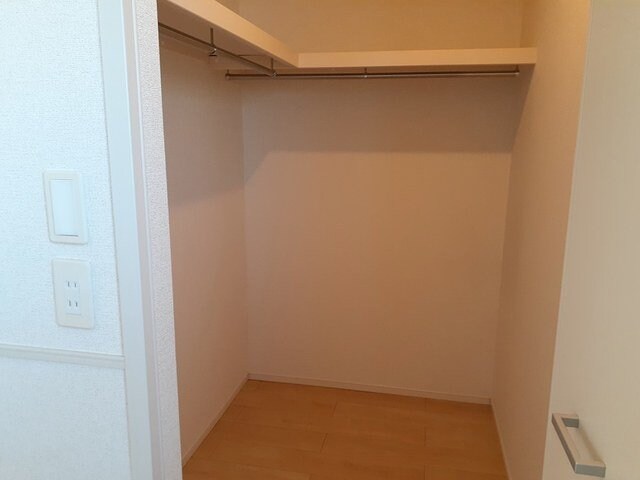 物件内観写真17　(専用の収納スペースです)