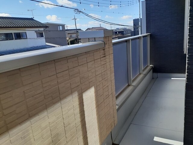 物件内観写真19　(外からの目が気にならないバルコニーで洗濯物が干せます)