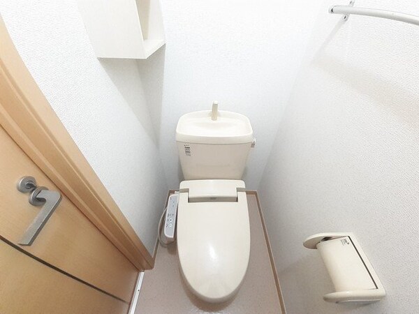 トイレ(清潔感のあるトイレです)