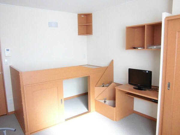 寝室(落ち着いて過ごせるお部屋なので、寝室にいかがでしょうか)