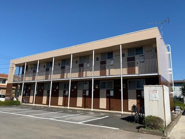 物件外観写真2　(駐車場)