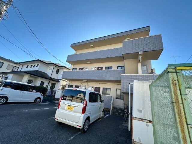 物件内観写真3　(きれいな外観です)