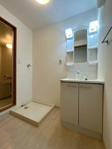 物件内観写真9　(使いやすい洗面所です)