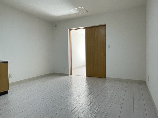 物件内観写真11　(居間です)