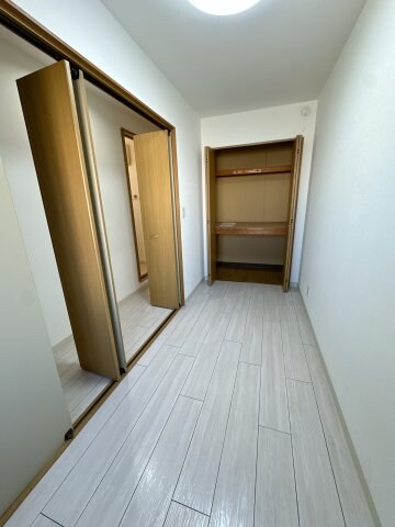 物件内観写真14　(便利な収納スペースです)