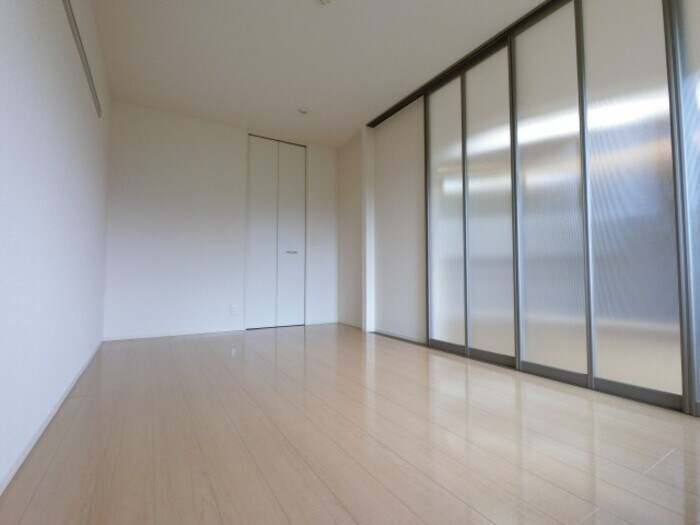 物件内観写真9　(洋室)