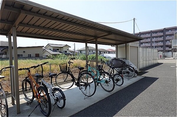 建物設備(駐輪場)