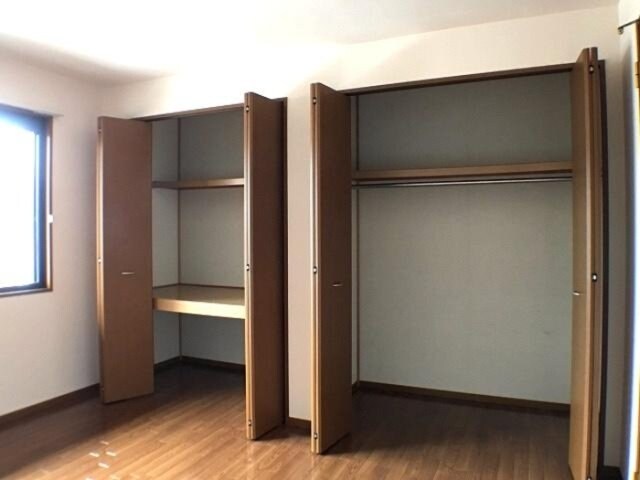 物件内観写真13　(北洋室・収納)