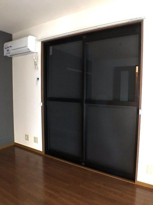 物件内観写真16　(シャッター雨戸)