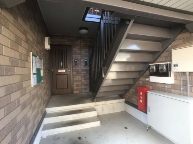 物件外観写真5　(エントランス)