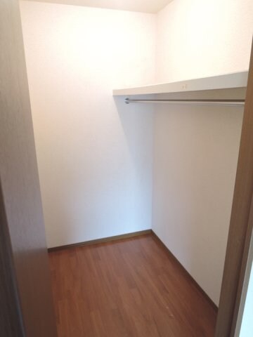 物件内観写真16　(収納)