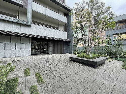 物件外観写真2　(エントランス　※前回募集時2023年6月撮影)