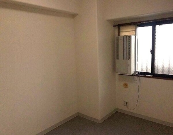 居室(洋室約4.5畳　※2025年4月撮影)