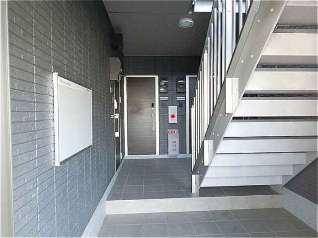 物件外観写真3　(ロビー)