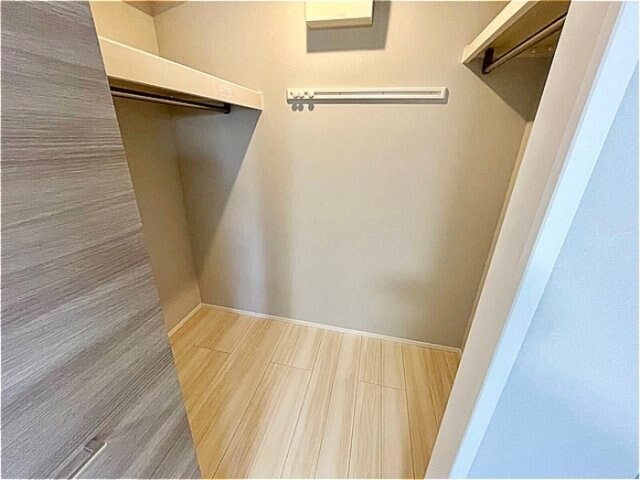物件内観写真12　(ウォークインクローゼット)