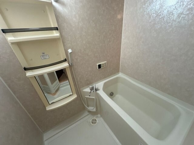 物件内観写真8　(浴室)