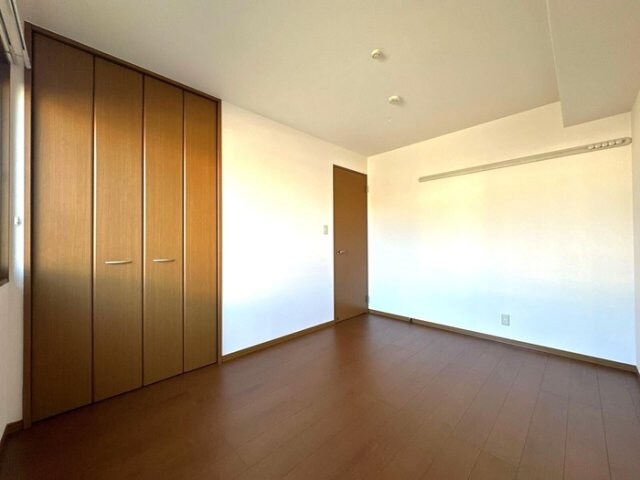 物件内観写真10　(洋室)