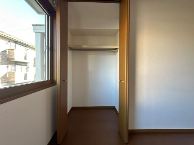 物件内観写真16　(クローゼット)