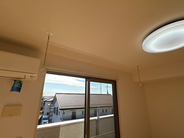 建物設備(室内物干し)