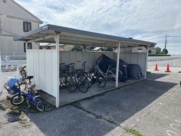 建物設備(駐輪場)