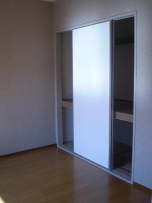 物件内観写真13　(収納)