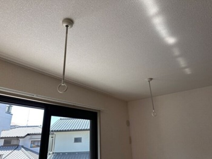 物件内観写真20　(室内物干し)