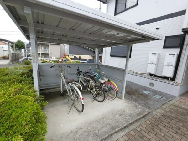建物設備(駐輪場)