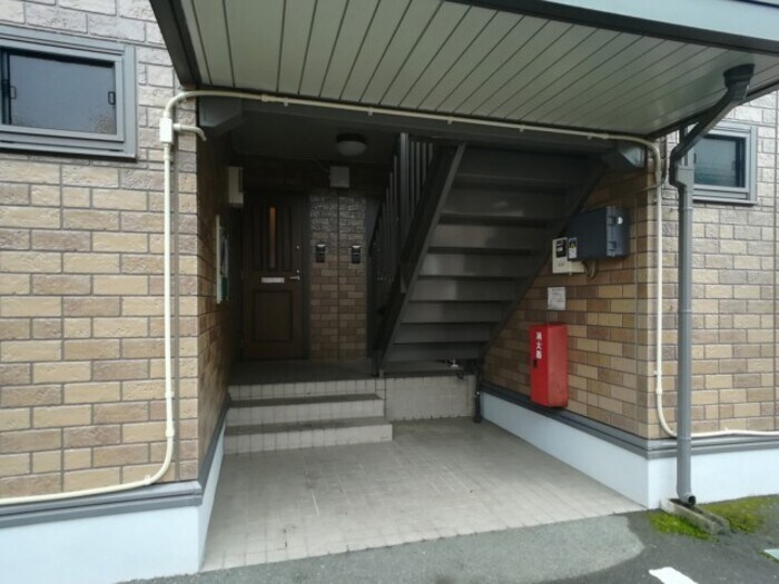物件外観写真3　(エントランス)