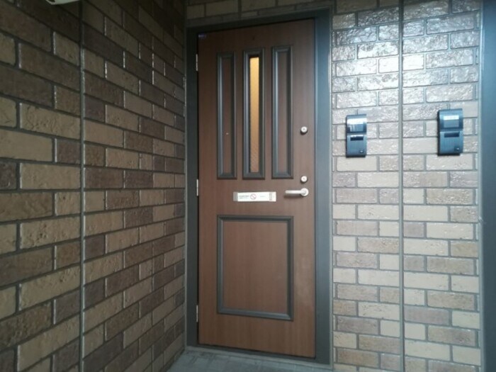 物件内観写真20　(玄関前)