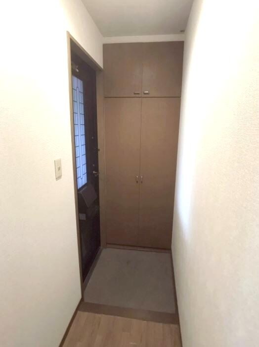 物件内観写真12　(玄関)