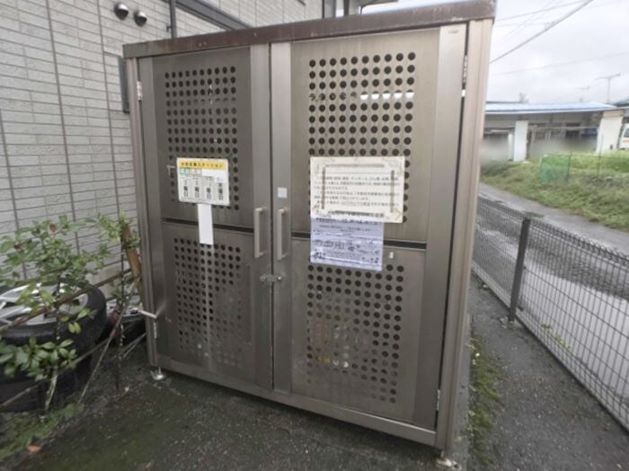 物件内観写真20　(敷地内ごみステーション)