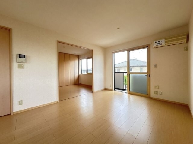 物件内観写真5　(LDK)