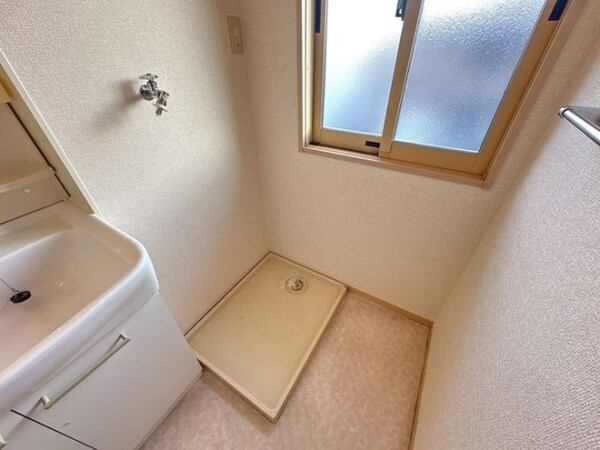 建物設備(洗濯機置場)