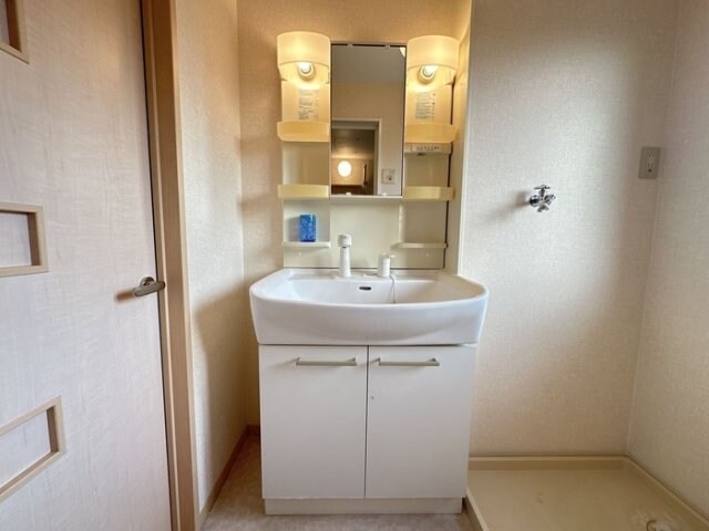 物件内観写真13　(洗面所)