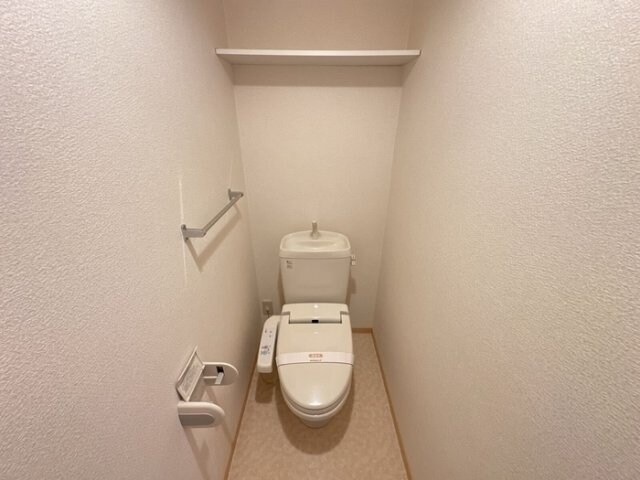 物件内観写真14　(トイレ)