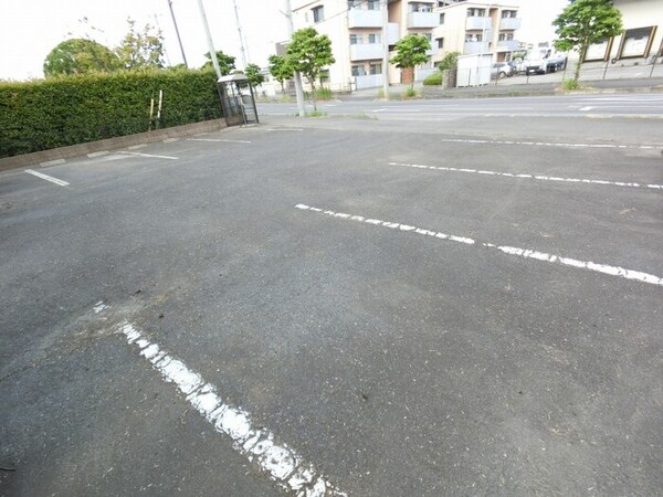 駐車場(駐車場)